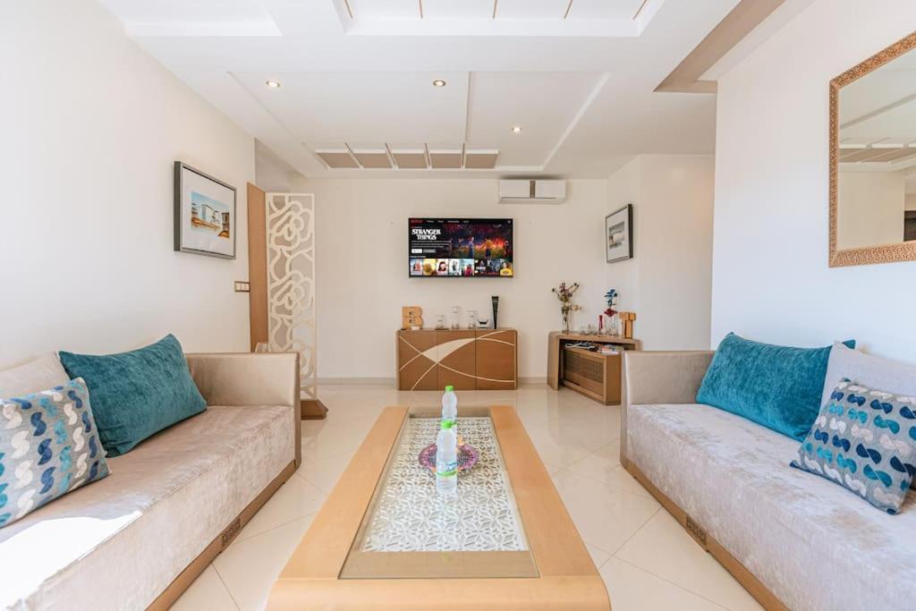 Central 2-Bedrooms Near Beach & Dining Tanger Ngoại thất bức ảnh