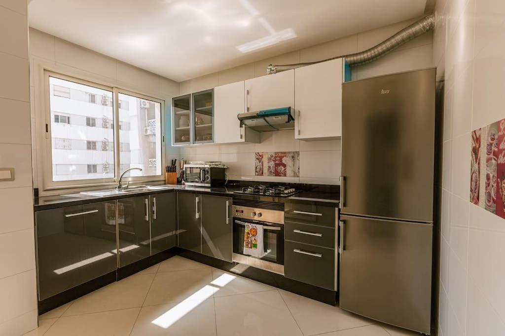 Central 2-Bedrooms Near Beach & Dining Tanger Ngoại thất bức ảnh