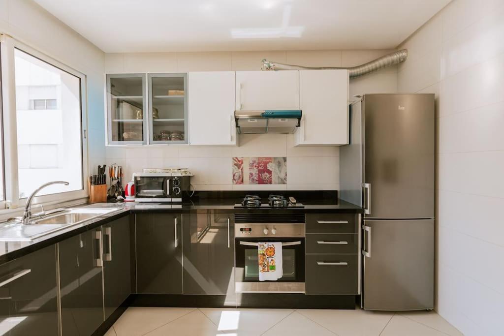 Central 2-Bedrooms Near Beach & Dining Tanger Ngoại thất bức ảnh