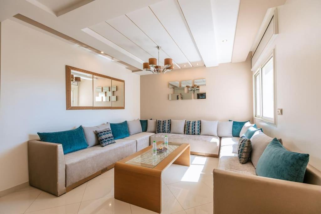 Central 2-Bedrooms Near Beach & Dining Tanger Ngoại thất bức ảnh